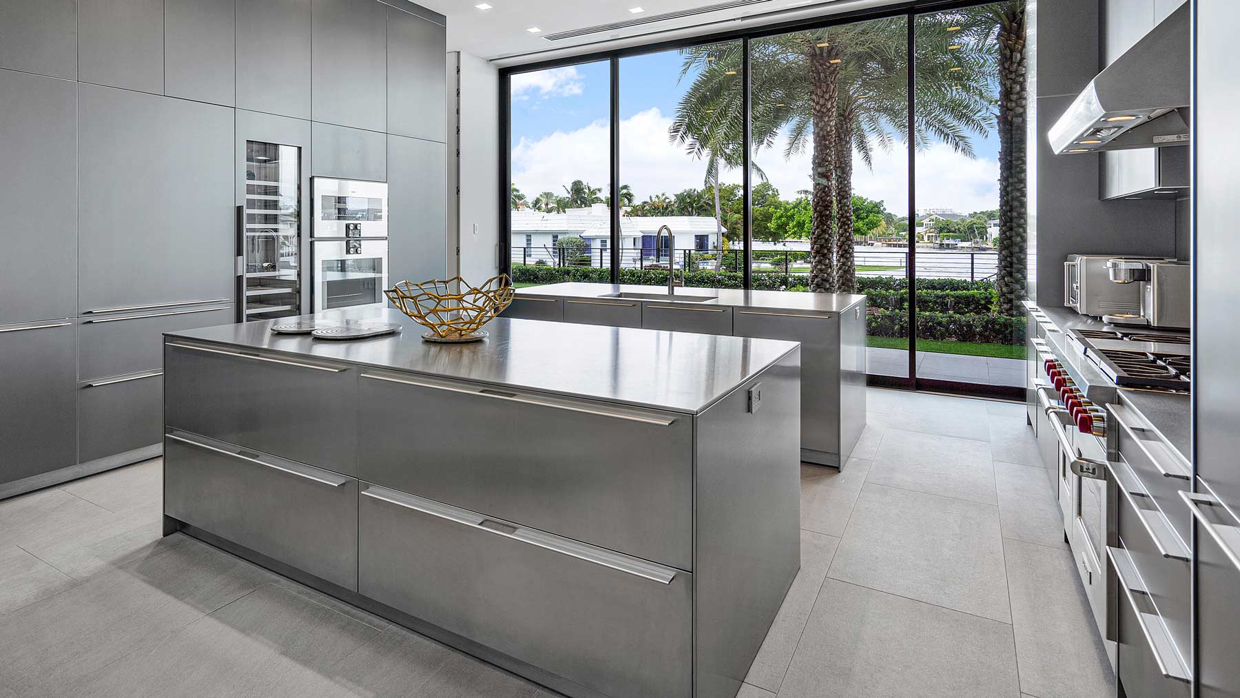 Mess Kitchen in Custom Modern Home for Chefs