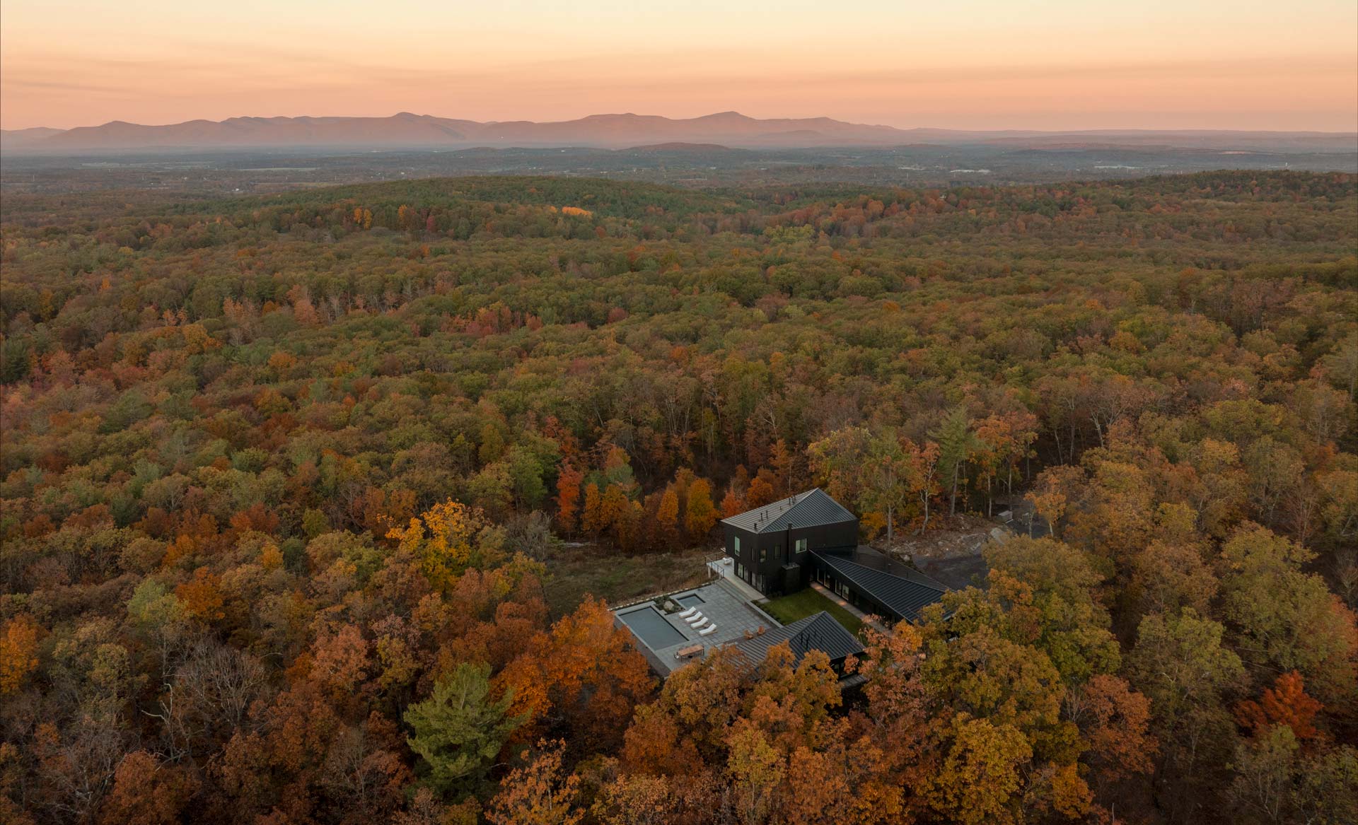 Twisted Ridge Modern Hudson Valley Mountain House Architecture